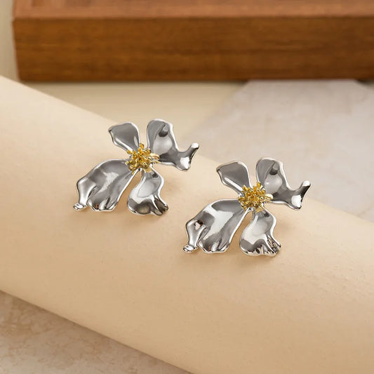 1 Pair Retro Vacation Flower Alloy Ear Studs