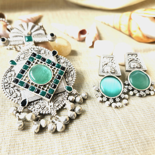 Mirage - Beautiful Square stone pendent in green and black stones with long chain and earrings.