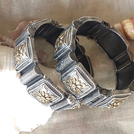 Mirage Broad Square floral Golden and Silver Dual Tone Kada (Single Pic)