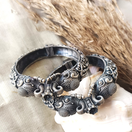 Mirage Elephant design , Statement peace , Silver kada (Single Pic)