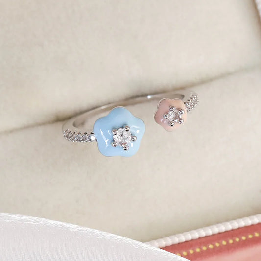 Double Flower Ring: Elegant Floral Design for a Timeless Look