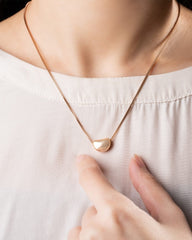 Mirage polished cute stylish unique been pendant with chain