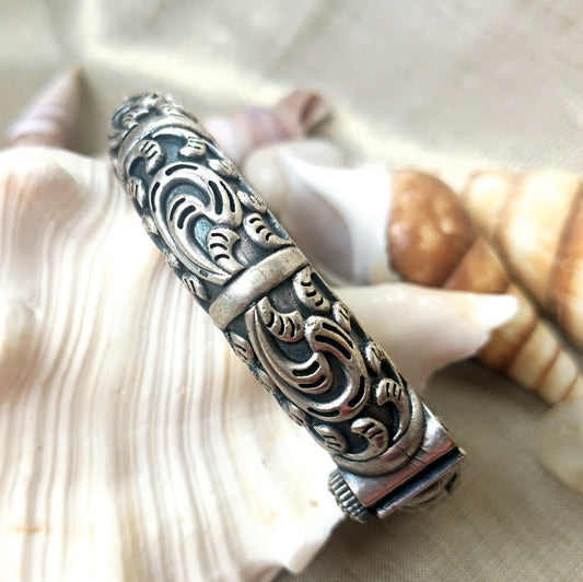 Mirage  Ethnic Embossed  Silver  kada  (Single Pic)