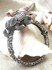 Mirage  Elephant design with big stone on top , Statement peace ,  Silver  kada  (Single Pic)