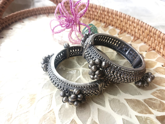 Antique Oxidized Ghungroo Bangles – Traditional Tribal Jewelry  (Single Pic)