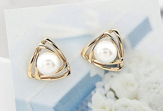 Mirage Enchanting Light Weight Tringle Pearl  Earrings