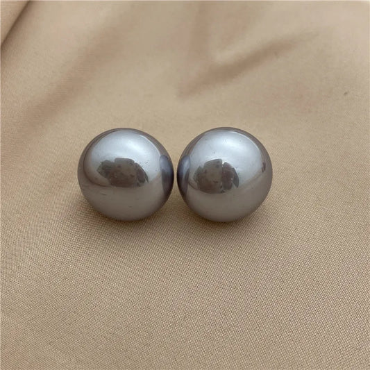 Big  Round  Pearl  Women's  Stud  earrings