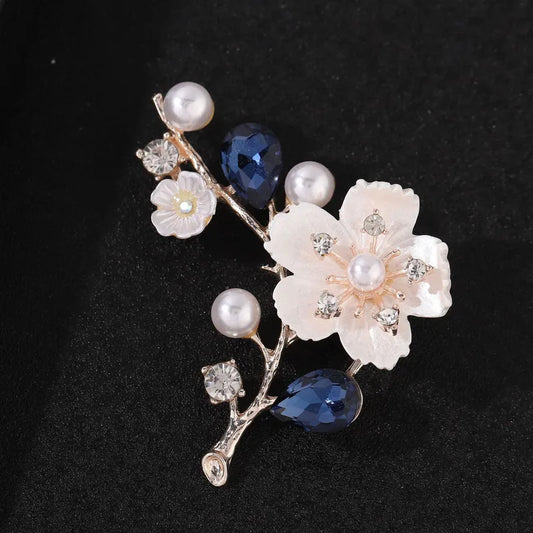 Elegant Floral Pearl & Blue Crystal Brooch – Luxury Flower Lapel Pin for Women