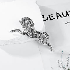 Mirage - Vintage Galloping Horse Brooch in Gold & Silver – Retro-Inspired Unisex Pin for Bold Style